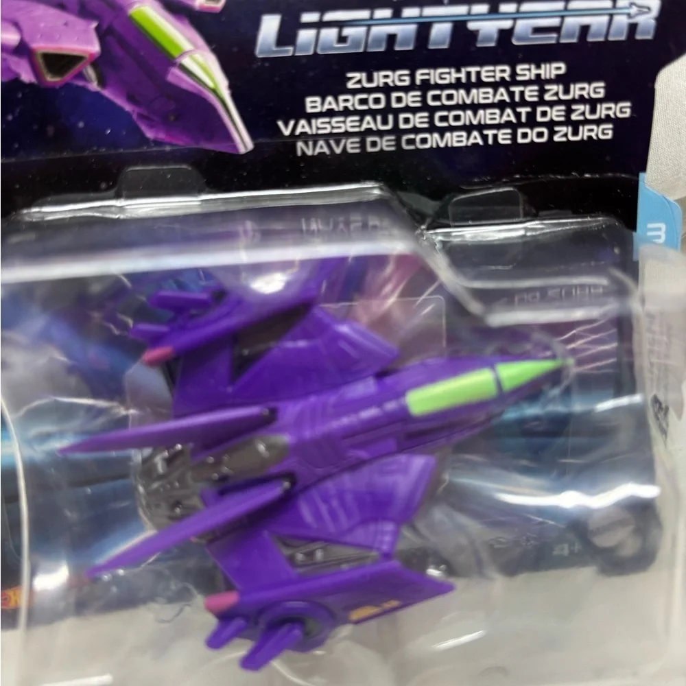 2022 Hot Wheels Diecast Disney Pixar Lightyear Zurg Fighter Ship HGV98 4+ New